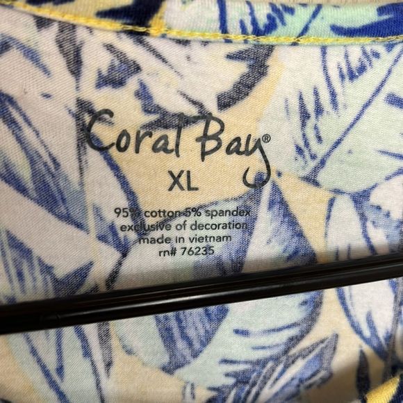 Coral Bay XL short sleeve shirt. Yellow with blue leaf print - Picture 5 of 6